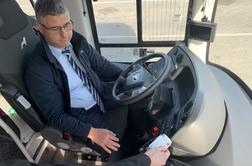 V medkrajevni javni potniški promet prihaja možnost brezstičnega plačevanja