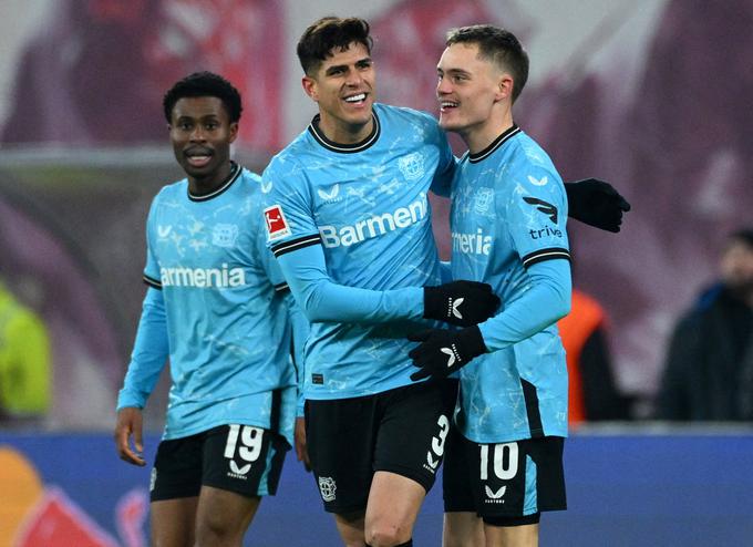 Neporaženi Leverkusen s trenerjwem Xavijem Alonsom in izjemno razpoloženemi ter uigranimi varovanci ostaja hit nemškega prvenstva. | Foto: Reuters