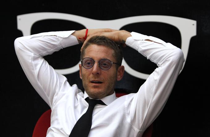 Lapo Elkann je star 39 let. Je sin grofice Margherite Agnelli de Pahlen in v ZDA rojenega italijanskega pisatelja Alaina Elkanna. | Foto: Reuters