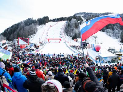 V Kranjski Gori vse nared, kam lahko posežejo Slovenke?