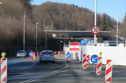 Na meji z Avstrijo 13 kontrolnih točk na cestnih povezavah