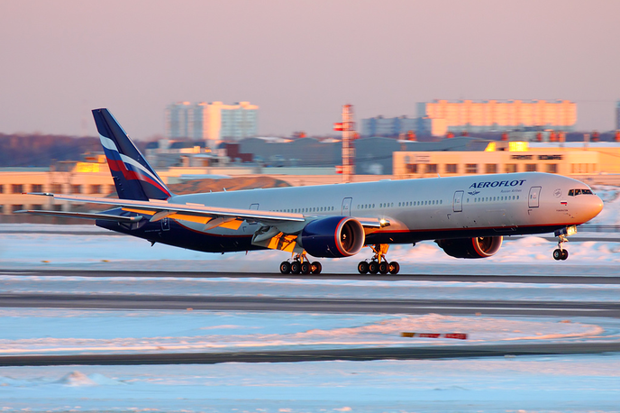 Aeroflot boeing 777 | Ruski Aeroflot s svojimi letali trenutno ne more v države zahodne Evrope. Fotografija je simbolična. | Foto Wikimedia Commons