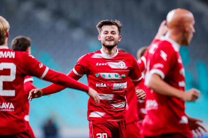 NK Aluminij | Nogometaši Aluminija lahko danes postanejo prvi četrtfinalisti pokala.  | Foto Aleš Fevžer