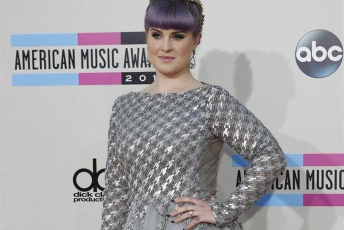 Poigrajte se z nohti