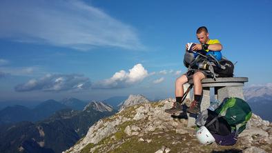 Namesto poležavanja ob morju je letošnji avgust izkoristil za obisk slovenskih gora. #foto