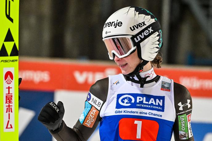 Nika Prevc | Nika Prevc je zasedla četrto mesto, a kljub temu osvojila turnejo dveh večerov. Še tretjič zapored. | Foto Guliverimage