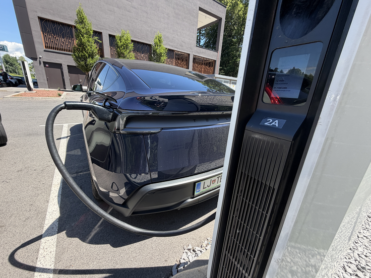 Tesla model Y 7 sedežev | Foto: Gregor Pavšič
