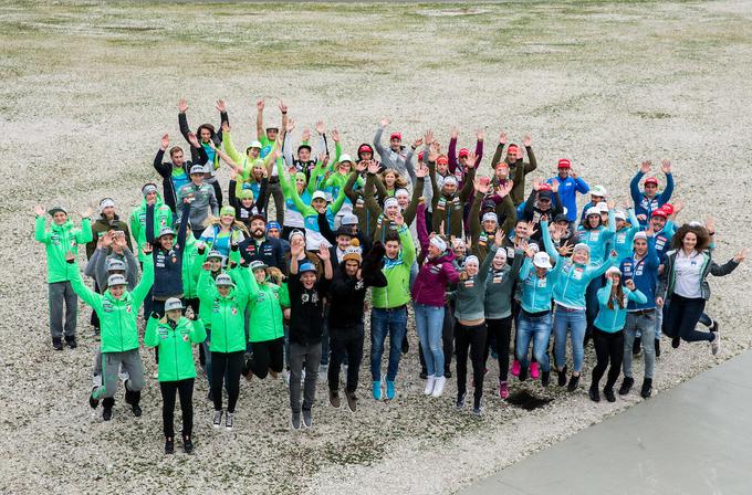 Slovenska zimska družina se podaja v lov za dobrimi rezultati. | Foto: Vid Ponikvar