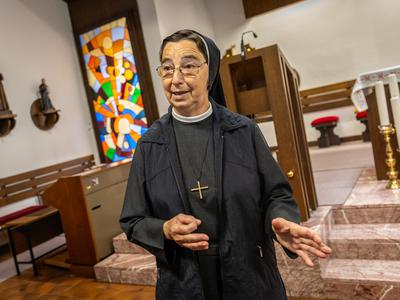 Sestra Mirjam ob prodaji samostana sester sv. Križa na Mali 