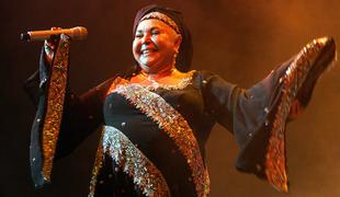Umrla kraljica romske glasbe Esma Redžepova