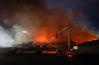Sirene v Kijevu: Rusi nad prestolnico z balističnimi raketami #vŽivo