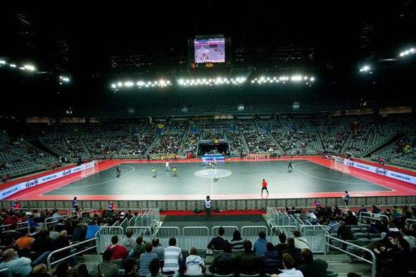 V futsal ligi pred premorom kar tri delitve točk