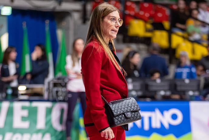 Emanuela Maccarani zamenjala Italijo za Rusijo