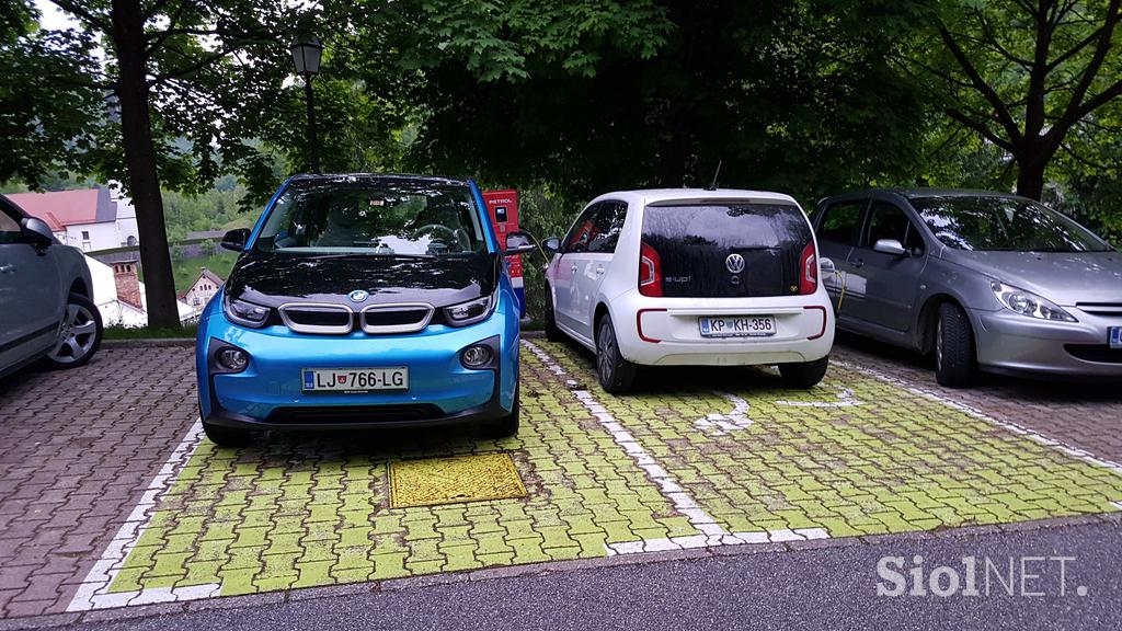 Elektrika 1000 km BMW i3