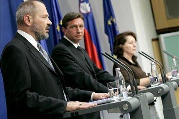 Ministrstvo za finance z Isajlovičem sklenilo pogodbo