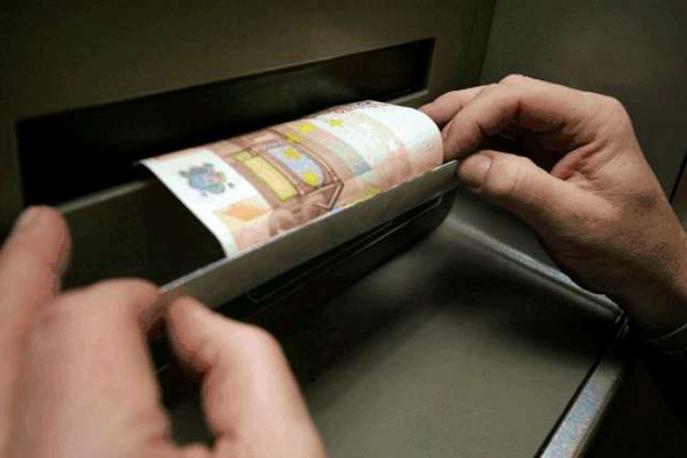 Bankomat, prevara | Preiskavo, ki se je začela na podlagi prijave enega od ovadenih, je usmerjalo Okrožno državno tožilstvo v Kopru. | Foto STA