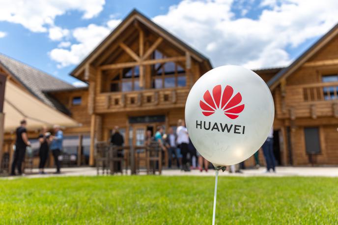 Huawei | V zadnjem tednu maja je bilo v Sloveniji prodanih približno 2.500 pametnih telefonov, skoraj 20 odstotkov več kot v istem tednu lani.