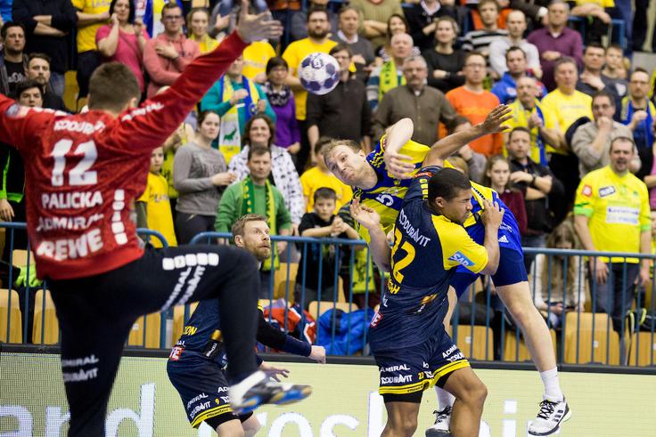 Žiga Mlakar je prispeval gole od daleč, ko je v napadu zaškripalo. | Foto: Urban Urbanc/Sportida