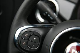 Fiat 500 1.2 8V lounge - šik mestni malček s posluhom za visoko modo