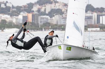 Tina Mrak in Veronika Macarol ohranili tretjo mesto