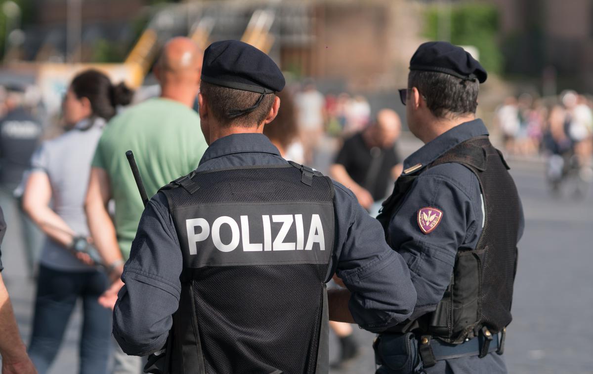 Italijanska policija | Italijanske oblasti so po incidentu identificirale več kot sto udeležencev shoda in kazensko ovadile pet ljudi. | Foto Shutterstock