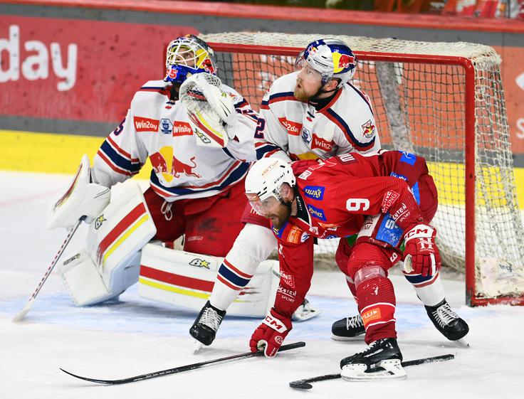 Naslov prvakov branijo Salzburžani, ki lovijo peto zaporedno lovoriko. V zadnjem finalu so s 4:0 pometli s Celovcem.  | Foto: EC-KAC/Florian Pessentheiner