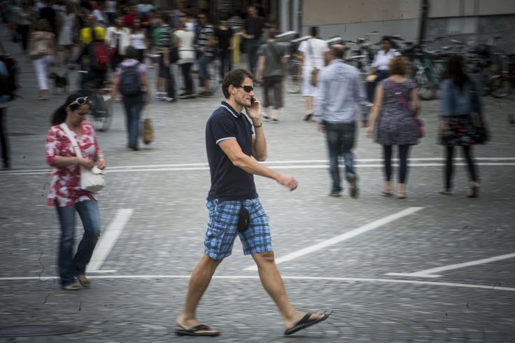 "Sodobna tehnologija, ki naj bi nam prinesla lažje in udobnejše življenje, nam je v resnici odnesla prav to." | Foto: Matej Leskovšek