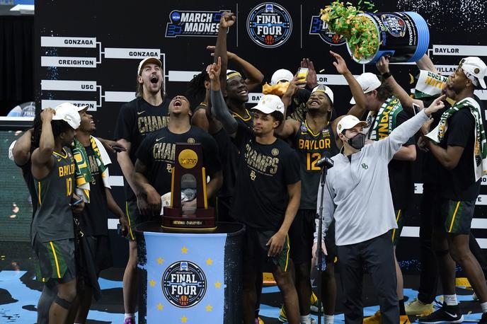 Baylor Bears | Košarkarji ekipe Baylor Bears so novi državni prvaki v ameriški univerzitetni košarki. Ponoči so v sklepnem dejanju turnirja s 86:70 premagali letos nepremagljive košarkarje ekipe Gonzaga. | Foto Guliverimage
