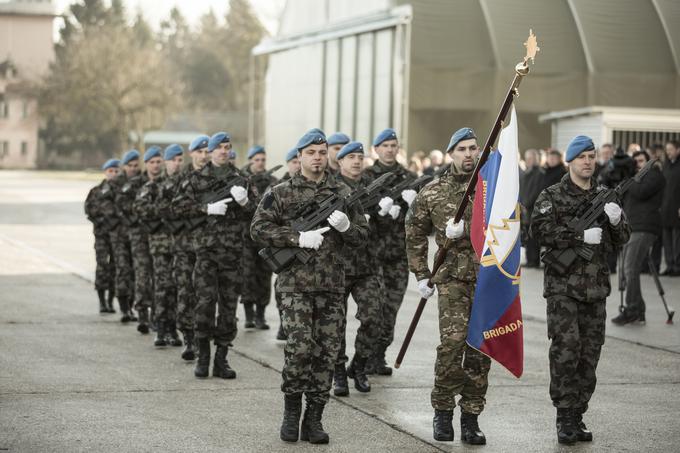 Število pripadnikov SV se stalno zmanjšuje, poklic pa tudi zaradi plače ni dovolj privlačen. | Foto: Matej Leskovšek