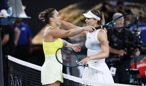 Teniški igralki Arina Sabalenka in Paula Badosa zaplesali v kopalkah in navdušili