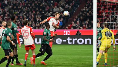 Bayern v derbiju zanesljivo odpravil  Stuttgart, Kane dvakrat v polno