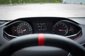Peugeot 308 GTi - fotogalerija testnega vozila