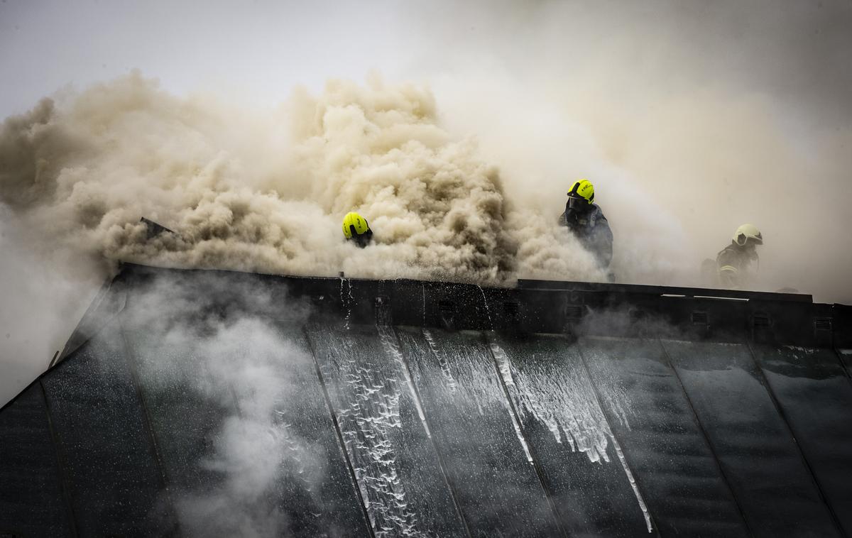 Požar na hotelu Union. | Foto Bojan Puhek