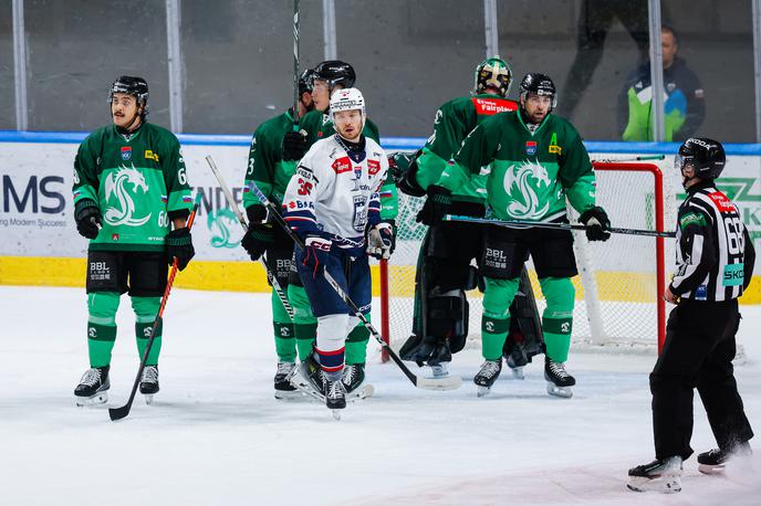 HK Olimpija | Olimpija je zmagala še šestič zapored, madžarski Fehervar AV19 je v Tivoliju ugnala šele po kazenskih strelih. | Foto Aleš Fevžer