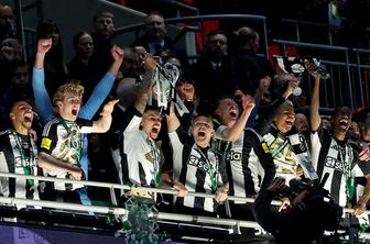 Newcastle prek Liverpoola na Wembleyju do prve lovorike po 70 letih