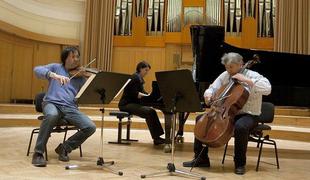 Klavirski trio Amael: uigrano-razigrana trojica