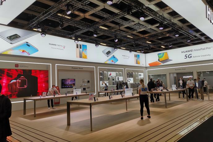 Huawei predstavil šest novih naprav in novi uporabniški vmesnik za mobilne naprave