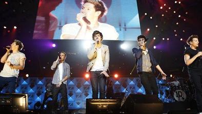 One Direction priredili hit Celine Dion