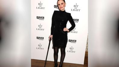 Igralka Anna Paquin ima težave s hojo in govorom