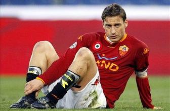 Totti danes že na operacijo