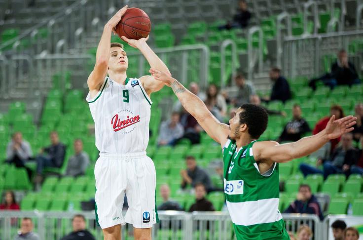 Blaž Mesiček zaradi težav s hrbtom še ne more igrati. | Foto: 