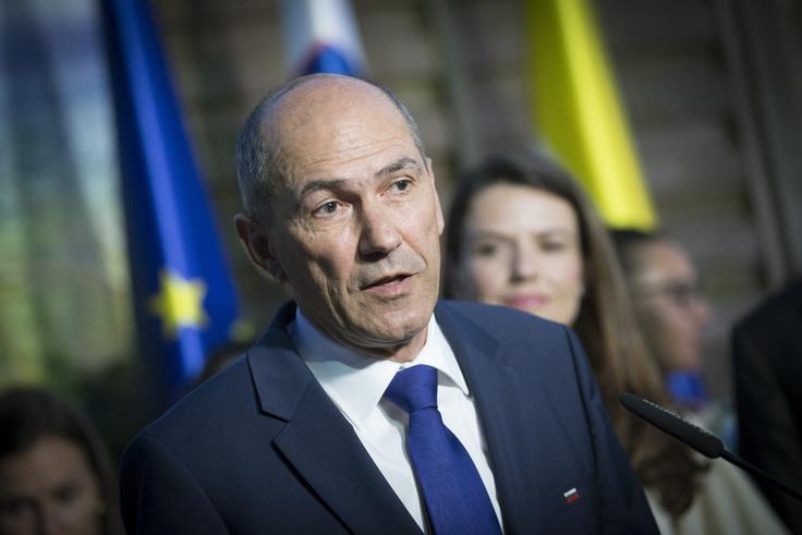 Politična analitika Andraž Zorko in Matej Makarovič sta prepričana, da prvak SDS Janez Janša mandata za sestavo vlade ne bo sprejel, če ne bo imel zagotovljene podpore. | Foto: Ana Kovač