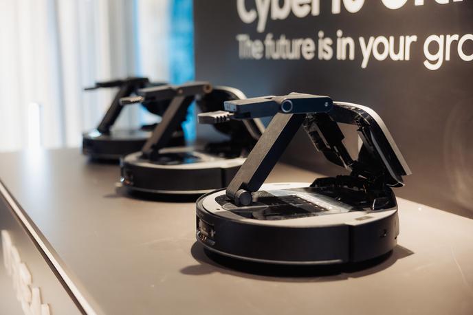 Dreame, Bled 2026 | Robotski sesalniki so v zadnjih letih tehnološko zelo napredovali in so vedno bolje opremljeni s pripomočki, s katerimi želijo v celoti in v vseh razmerah prevzeti nepriljubljeno opravilo čiščenja prostorov. | Foto Dreame