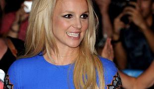 Britney po mesecu dni spet v zvezi?