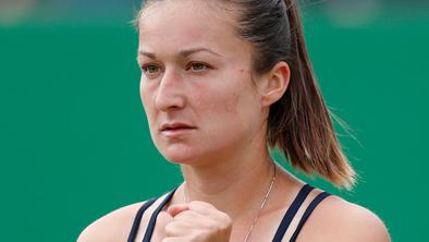 Slovenka na travi obstala v četrtfinalu, Federer in Đoković korak bližje lovoriki