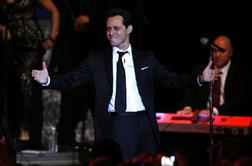 Marc Anthony spet samski