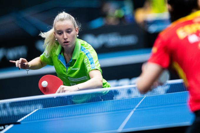 Katarina Stražar se je skupaj z Ano Tofant uvrstila v četrtfinale.  | Foto: Grega Valančič/Sportida