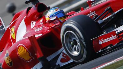 Alonso kralj v dežju, Räikkonen in Lotus pribita na dno