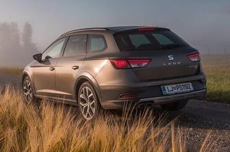 Seat leon X-perience - Ima Seat v Sloveniji že tak ugled, da si privošči "premium" ceno 37 tisočakov?
