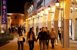 Dodatni popusti: Nočno outlet nakupovanje v Roses Designer Outletu!